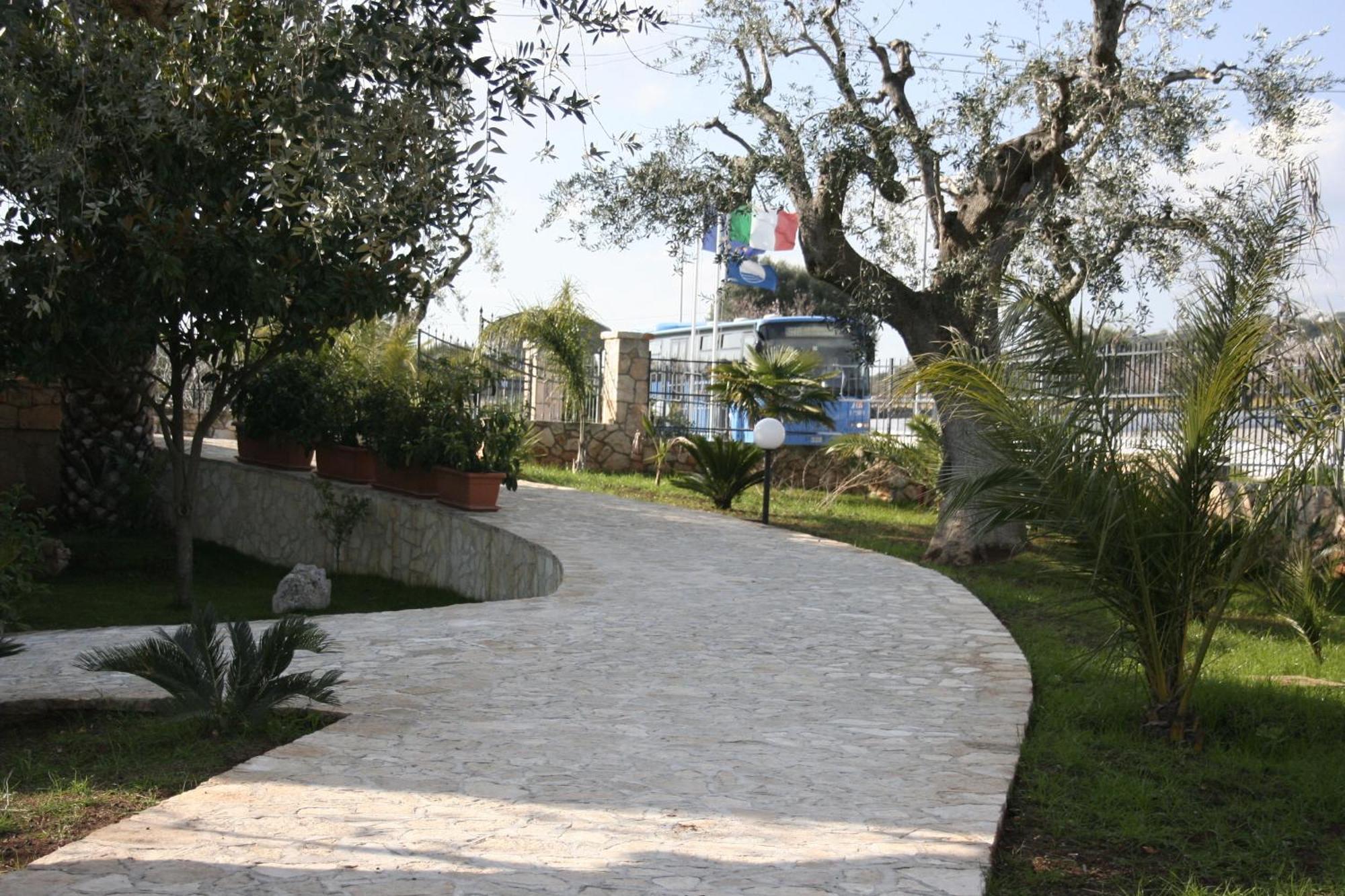 Citta Bianca Country Resort Ostuni Exterior photo