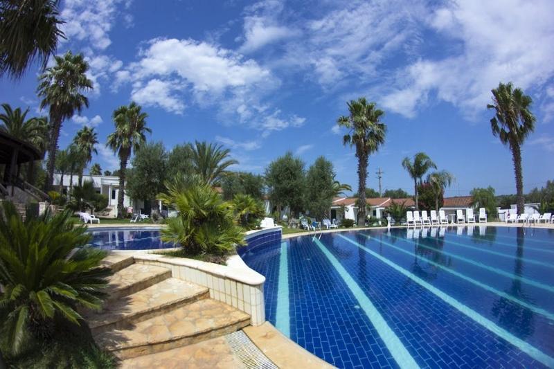 Citta Bianca Country Resort Ostuni Exterior photo